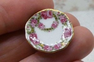 Reutter Porcelæn rosen tallerken