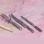 Forskærersæt med stegegaffel med holder, kniv og strygestål