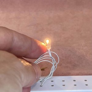 Lampe i miniature til dukkehus 1:12