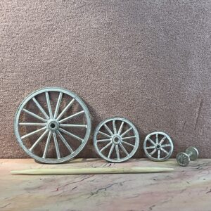 Miniature hjul i forskellige str. til brug i dukkehus 1:12