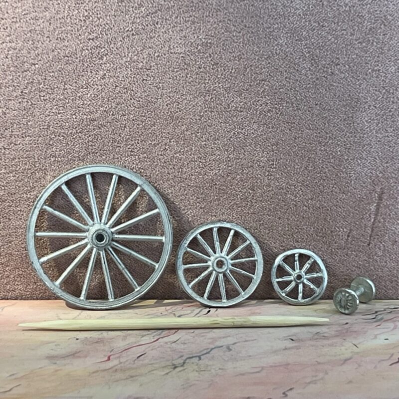 Miniature hjul i forskellige str. til brug i dukkehus 1:12