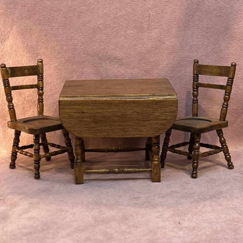 Køkkenbord og stole , færdiglavet Minimondus møbler