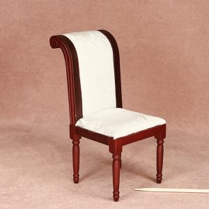 Dukkehus spisestol i mahogni med hvid polstring i moderne design