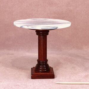 Cafébord i miniature 1:12 med marmor plade